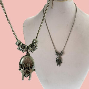 Alien Ball Chain Necklace – 90s Metal Pendant
